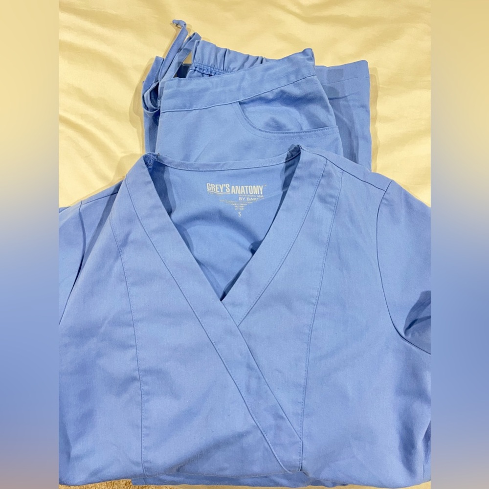 Greys anatomy scrubs